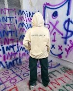نمای پشت هودی گلدوزی نوار دار armani رنگ کرم