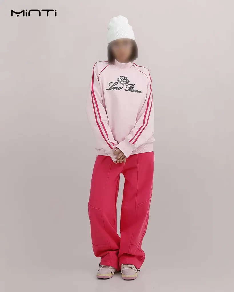 بلوز طرح لوگو گلدوزی شده Loro Piana رنگ صورتی